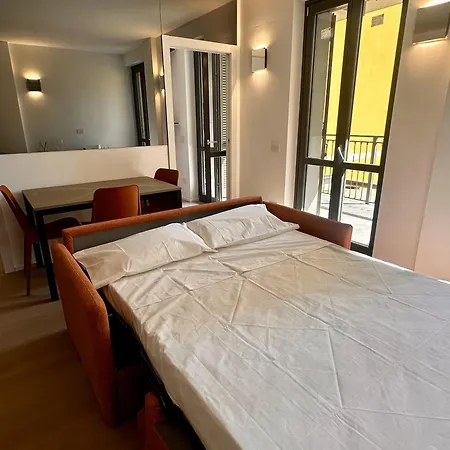Navigli Relax With Private Balcony And Parking Apartment Milan